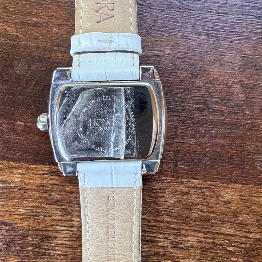 Honora White Leather Strap Women’s Watch with Pearl face good condition - Picture 8 of 8